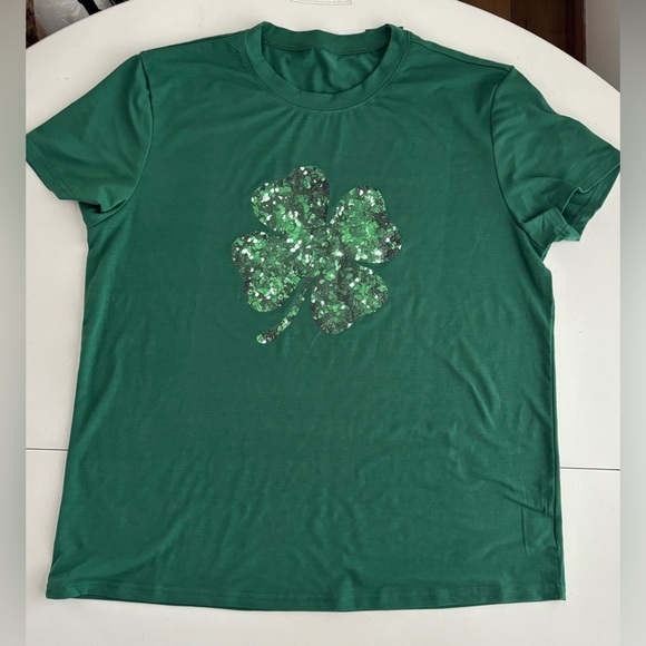Top | Ladies Shamrock t-shirt. Size: XXL - Picture 1 of 9